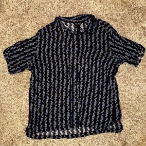 Axcess Dark Blue and Light Gray Patterned Top